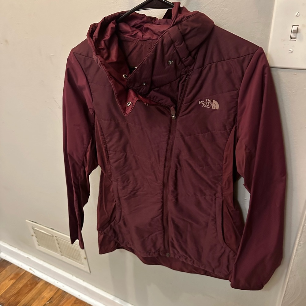 The north face women’s running jacket medium